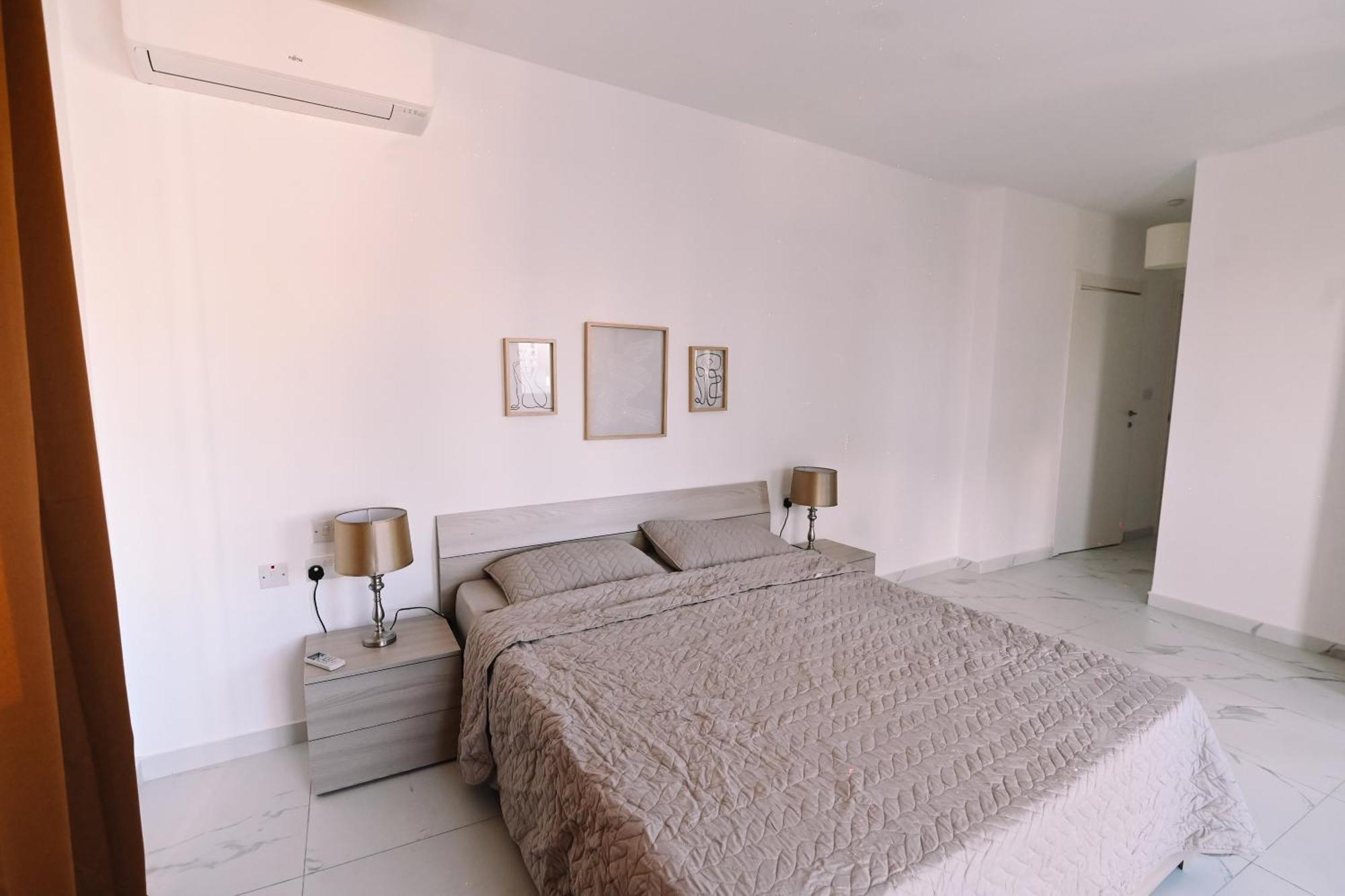 Bright 2 Bedroom Flat In Sliema! * Sliema