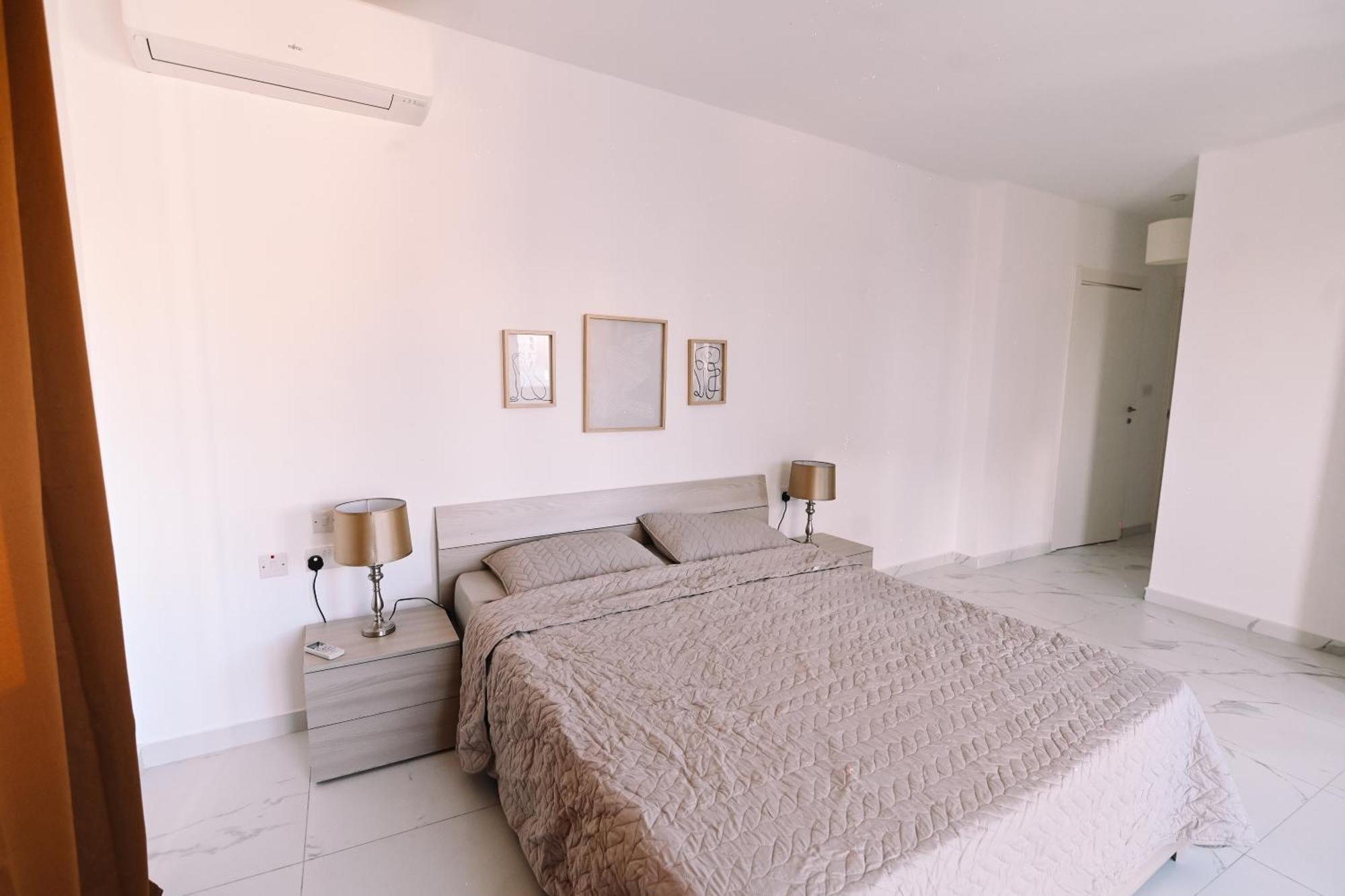 Bright 2 Bedroom Flat In Sliema! Apartament